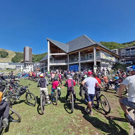 Moderne Rénové Aux Pieds Des Pistes à - Fr-1-814-122 Appartement Super-Besse